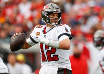 Tom Brady anuncia su regreso a la NFL; otra temporada con TB