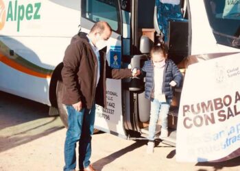 Suspenden vacunación anticovid transfronteriza por balaceras en Nuevo Laredo 