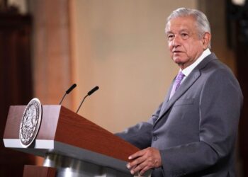 Alista López Obrador plan para afrontar alza de crudo por guerra en Ucrania
