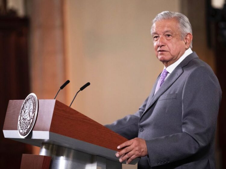 Alista López Obrador plan para afrontar alza de crudo por guerra en Ucrania