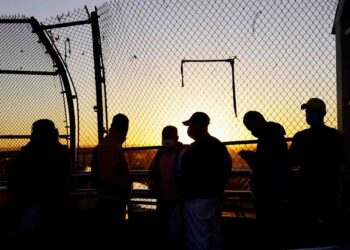 Estados Unidos permite entrada de ucranianos desde frontera con México