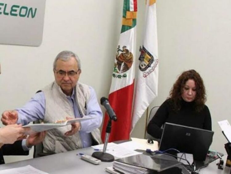 Se ampara Manuel Vital, exsecretario de ‘El Bronco’