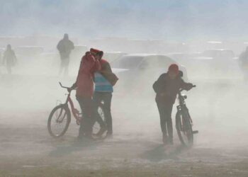 Vientos y tolvaneras provocará el frente frío 37 en 14 entidades del país