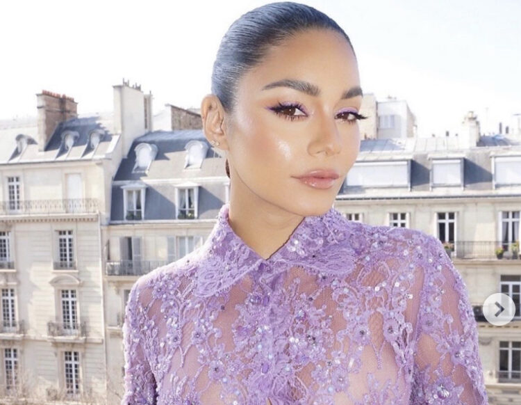 Vanessa Hudgens y su mini vestido en Paris