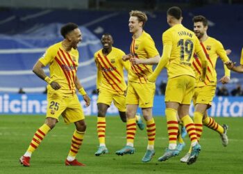 Barcelona golea 4-0 a Real Madrid en el Estadio Bernabéu