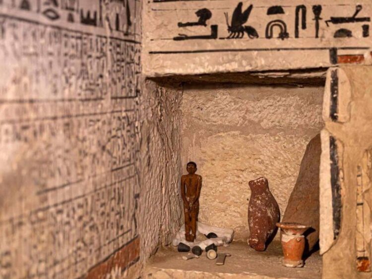 Descubren en Egipto cinco tumbas faraónicas en buen estado