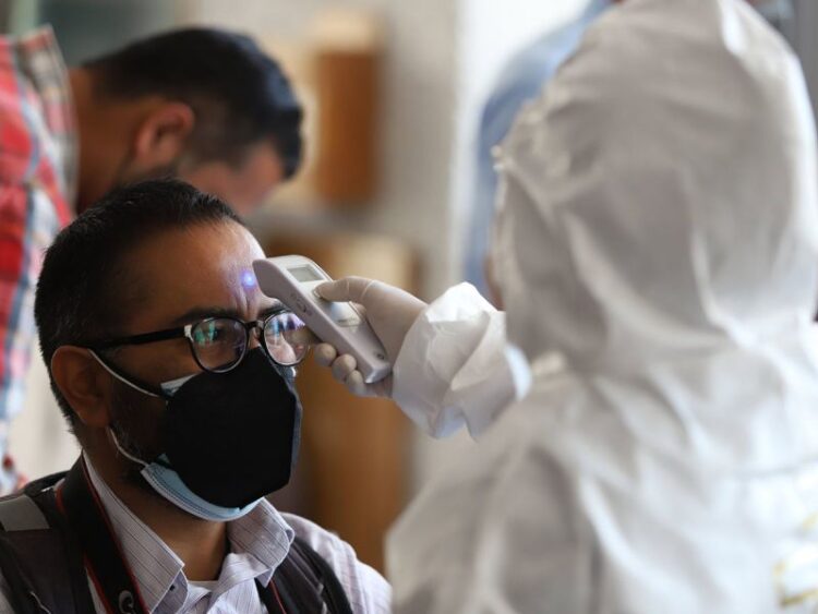 Semáforo verde no implica que covid se erradicó: IMSS