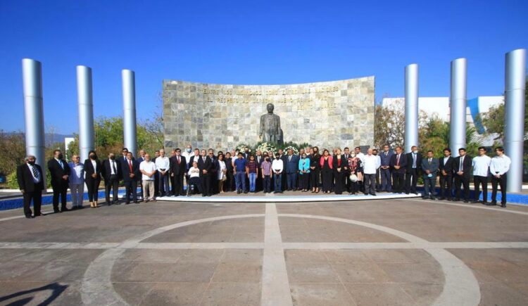 Conmemora Gobierno de Victoria 216 aniversario de natalicio de Benito Juárez