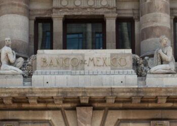 Banxico sube su tasa de interés a 6.5% como adelantó López Obrador