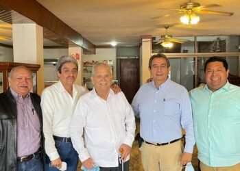 Festejan al periodista tamaulipeco Benito García Islas por su cumpleaños 84