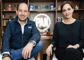 Lilly Téllez se afilia al PAN; Marko Cortés le da la bienvenida