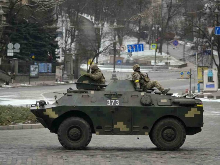 España enviará material militar ofensivo a la resistencia ucraniana