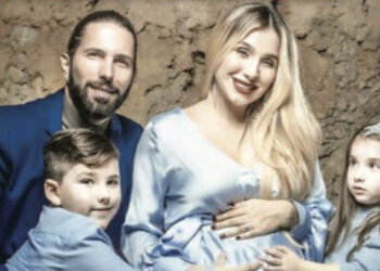 Marcela Mistral en la espera de su pequeño Antonio Denigris