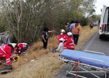 Muere chofer al chocar su auto