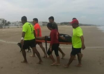 Capacitan a salvavidas para certificación de playa