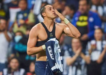 Rayados sale de su crisis y hunde al América