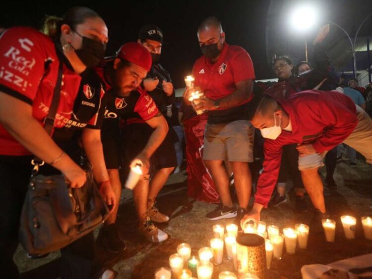 Homicidio en grado de tentativa y violencia, delitos que investigan tras riña en Gallos-Atlas