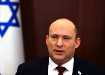 Primer ministro de Israel se lanza como mediador ante Rusia