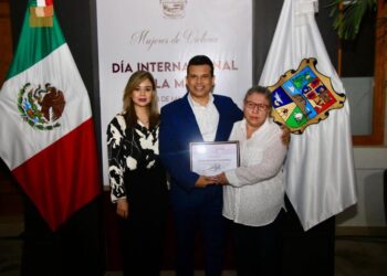 Reconoce Gobierno de Victoria a damas por su entrega en defensa de la Mujer