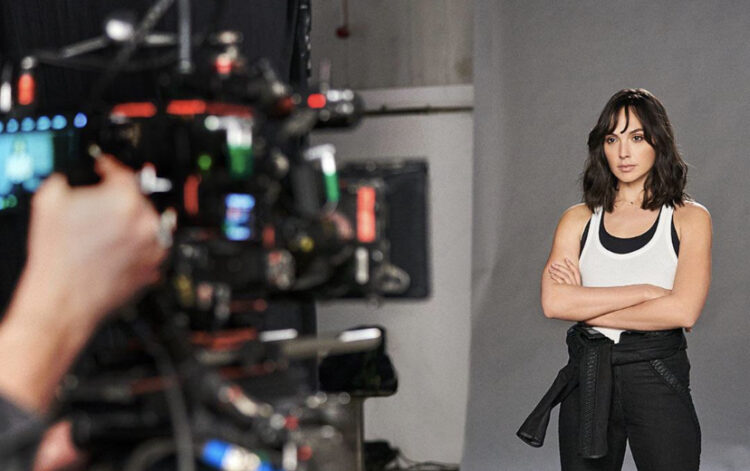 Gal Gadot en Heart of Stone, el nuevo thriller de Netflix