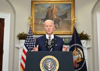 Biden impone embargo petrolero a Rusia; Reino Unido secunda medida