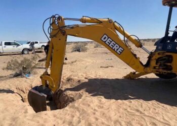 Colectivos de búsqueda hallan once cuerpos en fosas clandestinas en Sonora