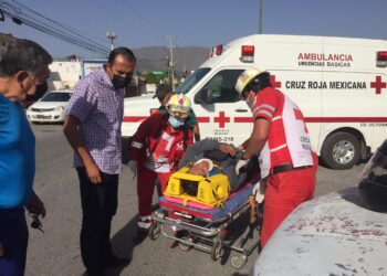 Motociclista acaba en Hospital tras chocar