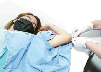 Crece deserción escolar en niñas por embarazos; otras perdieron interés en el estudio