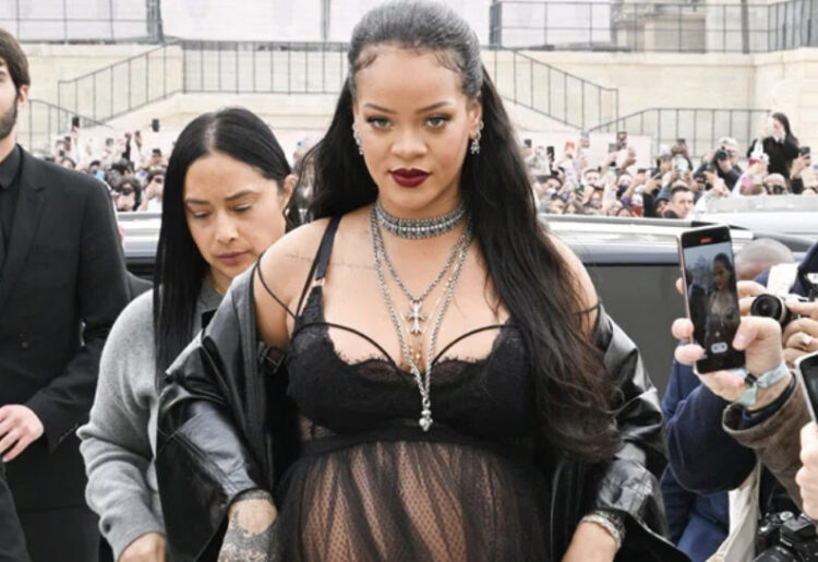 Rihanna en el desfile de Dior
