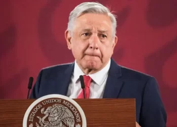 Eurodiputados son conservadores y colonialistas: López Orador