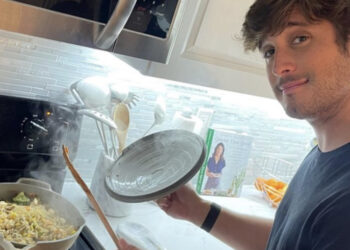 Renata Notni presumió las habilidades de su novio Diego Boneta