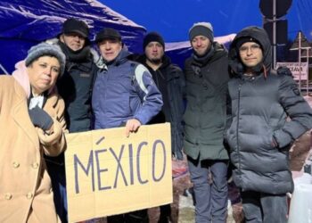 Embajada de México en Ucrania rescata a 18 mexicanos de Kiev