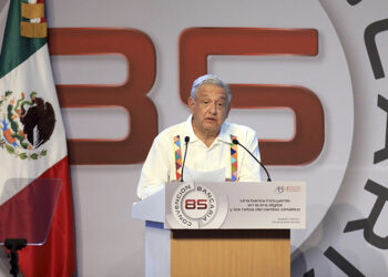 López Obrador se disculpa con Banxico por revelar aumento a tasa de interés