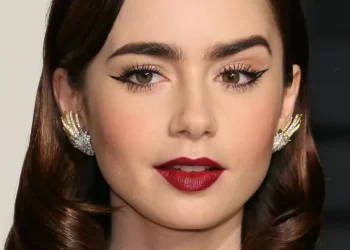 Lily Collins y su historia con la anorexia