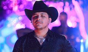 Christian Nodal se quita tatuajes que se hizo por Belinda
