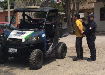 Nieto acuchilla en el cuello a su abuela