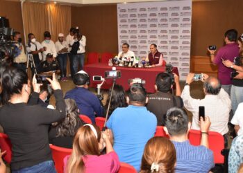 Me atacan porque sigo arriba en todas las encuestas a gobernador: Américo Villarreal 