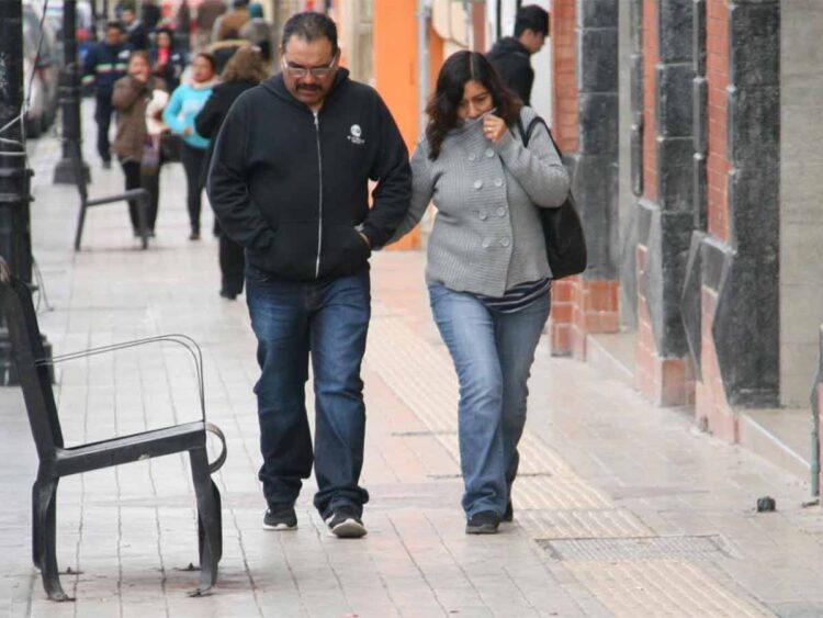 Entre caída de aguanieve y altas temperaturas, así es el clima en el país