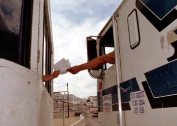 Aumenta la ira en la frontera México con Texas por lentitud en cruces comerciales