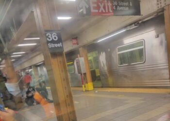 Tiroteo en estación del metro de Nueva York deja al menos 13 heridos
