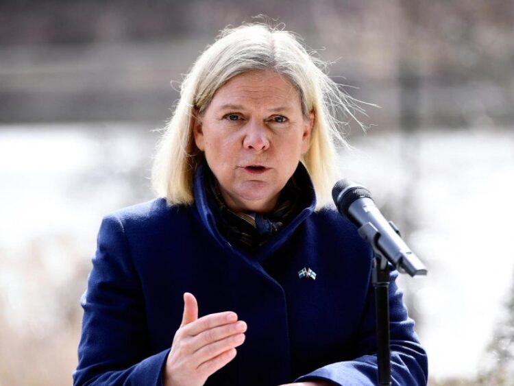 Suecia acuerda unirse a la OTAN; presentará solicitud en junio