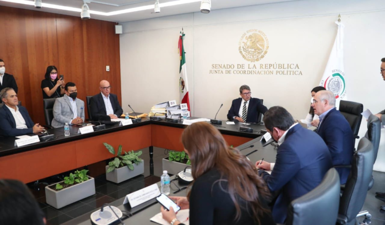 Senado mexicano rechaza control migratorio unilateral en Texas