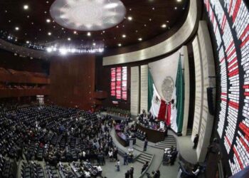 No pasa reforma eléctrica de México; Morena no alcanza mayoría calificada