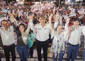 Lleva Américo Villarreal esperanza a la colonia con más carencias de Reynosa