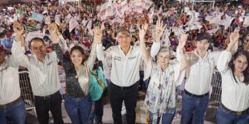 Lleva Américo Villarreal esperanza a la colonia con más carencias de Reynosa