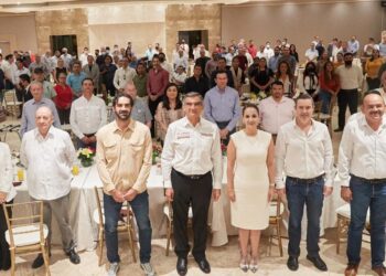 Ante empresarios de Reynosa, Américo Villarreal ofrece un gobierno sin “moches”