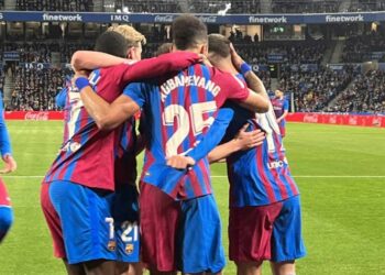 Barcelona aplaza la coronación del Real Madrid en La Liga