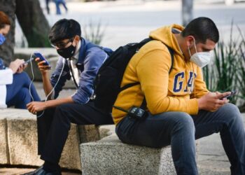 Corte declara inválido el padrón de telefonía móvil