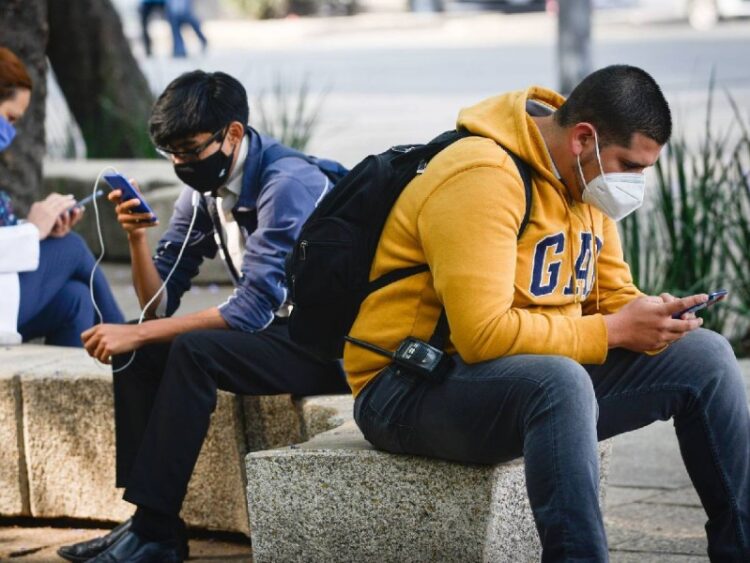 Corte declara inválido el padrón de telefonía móvil