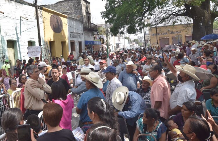 Llama Américo Villarreal en Ocampo al voto masivo “para que no nos hagan trampa”